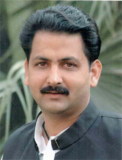 The Congress party made former minister Vijayinder Singla a candidate from Anandpur Sahib constituency